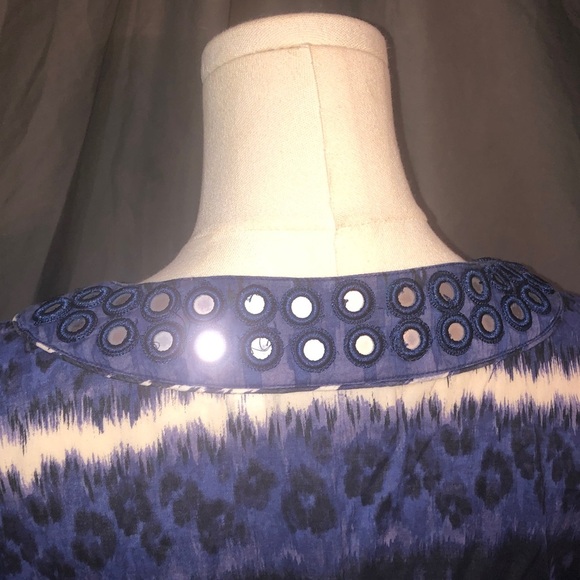 Chico's Navy and White Tunic with Patterned Design - Picture 7 of 9